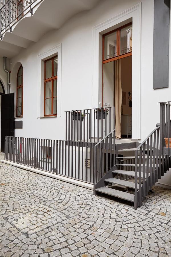 Savor Apartments Praha Bagian luar foto
