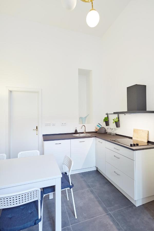 Savor Apartments Praha Bagian luar foto